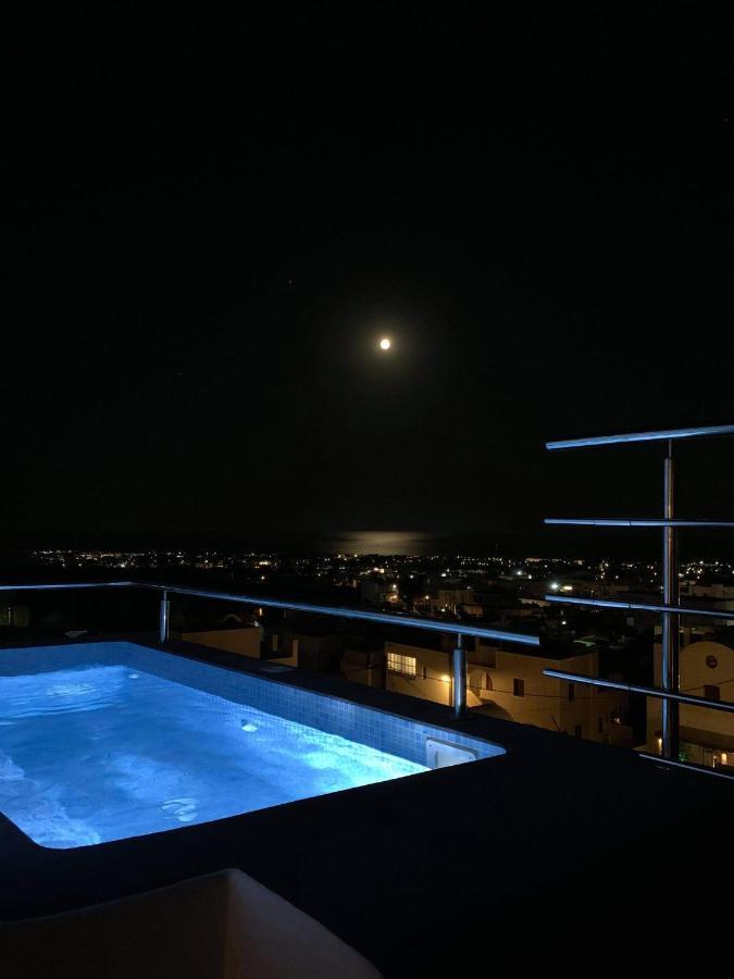Апартаменты Lux House With Outdoor Jacuzzi And Sea View In Santorini Emporio  Экстерьер фото